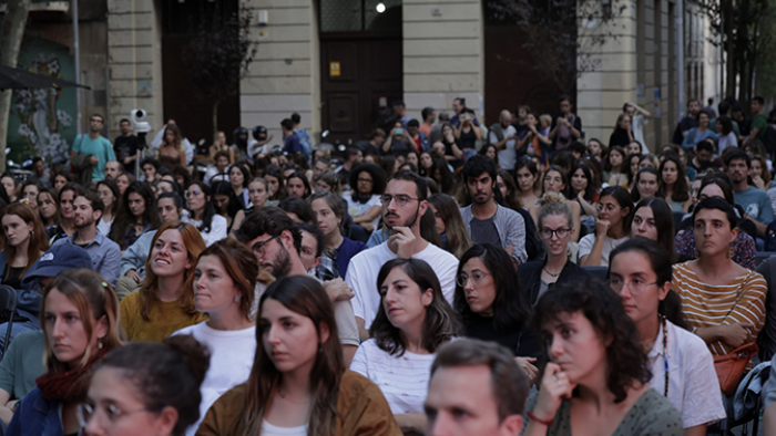 Living in Barcelona. “Gent de merda” live