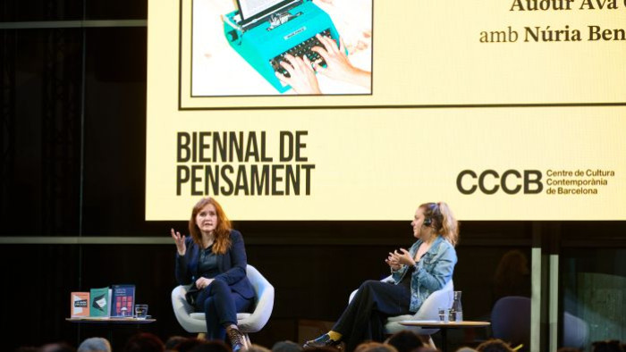 Biennal de Pensament 2024. 5.600 arbres per salvar la llengua. Auður Ava Ólafsdóttir i Núria Bendicho Giró. Foto: Glòria Solsona