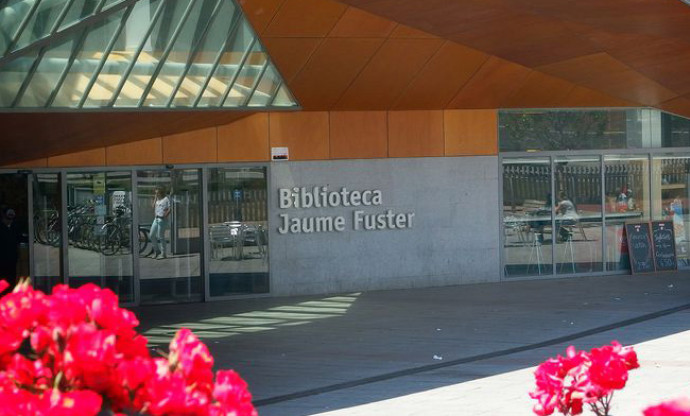 Entrance to the Jaume Fuster Library in Barcelona