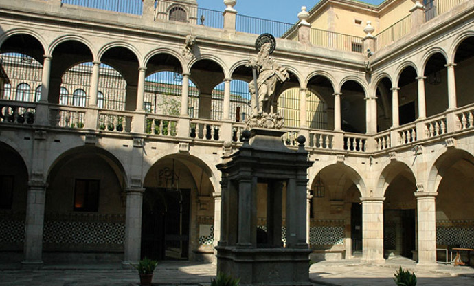 Patio interior del Institut d'Estudis Catalans