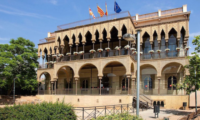 Facade of the Casa de les Altures