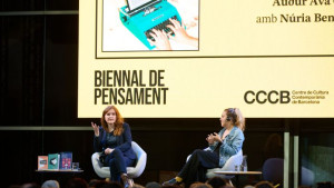 Biennal de Pensament 2024. 5.600 arbres per salvar la llengua. Auður Ava Ólafsdóttir i Núria Bendicho Giró. Foto: Glòria Solsona