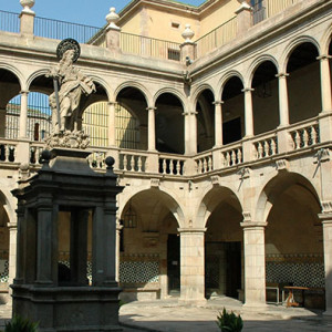 Interior courtyard of the Institut d'Estudis Catalans